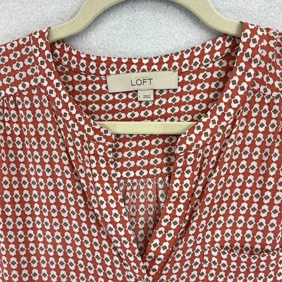 LOFT Women’s Rayon Blouse Size L Dusty Rose & Tan Geometric Print - Picture 3 of 11